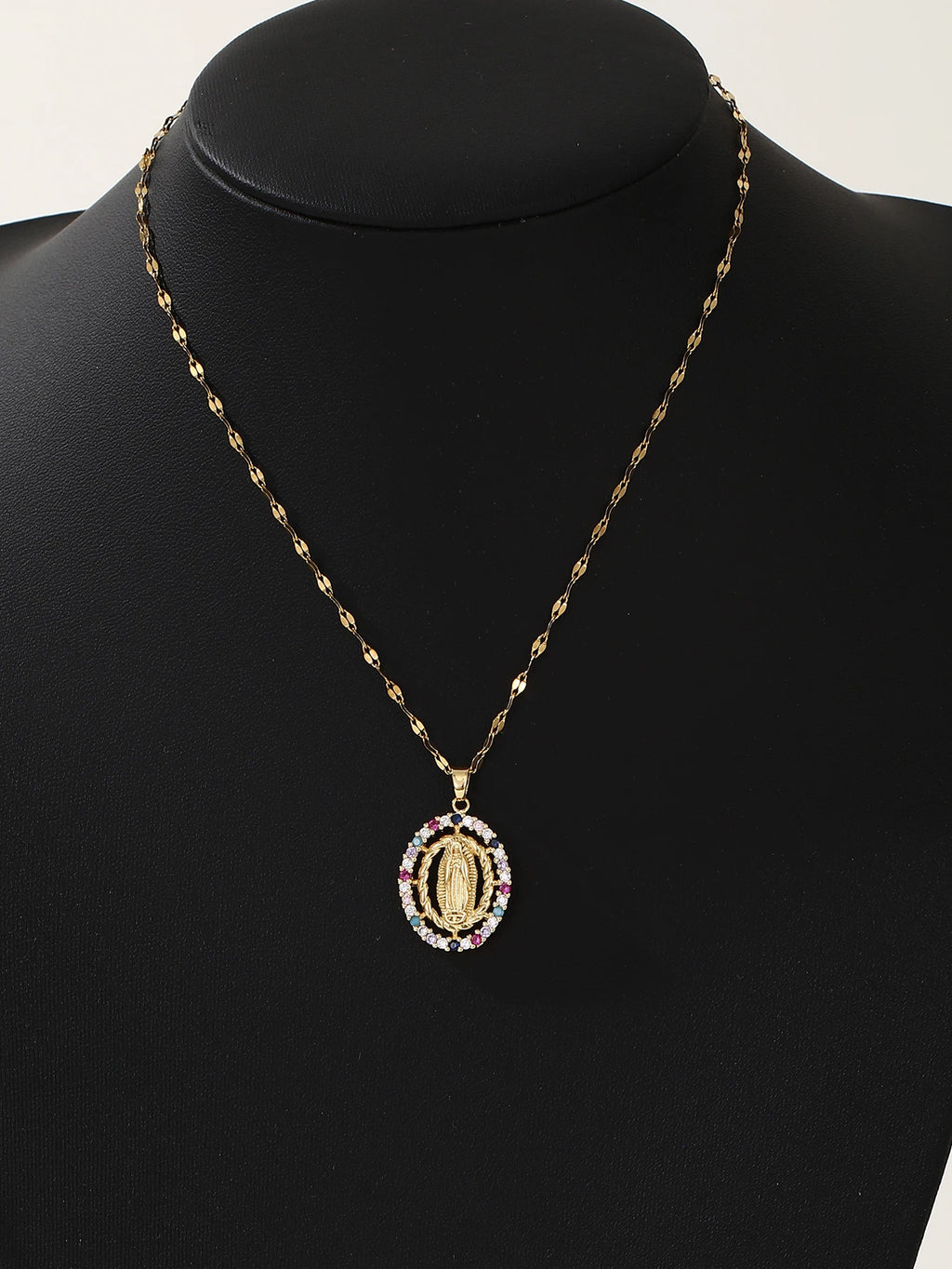 European and American fashion minimalist men and women's micro inlaid zirconium Virgin Mary hollowed out circular necklace