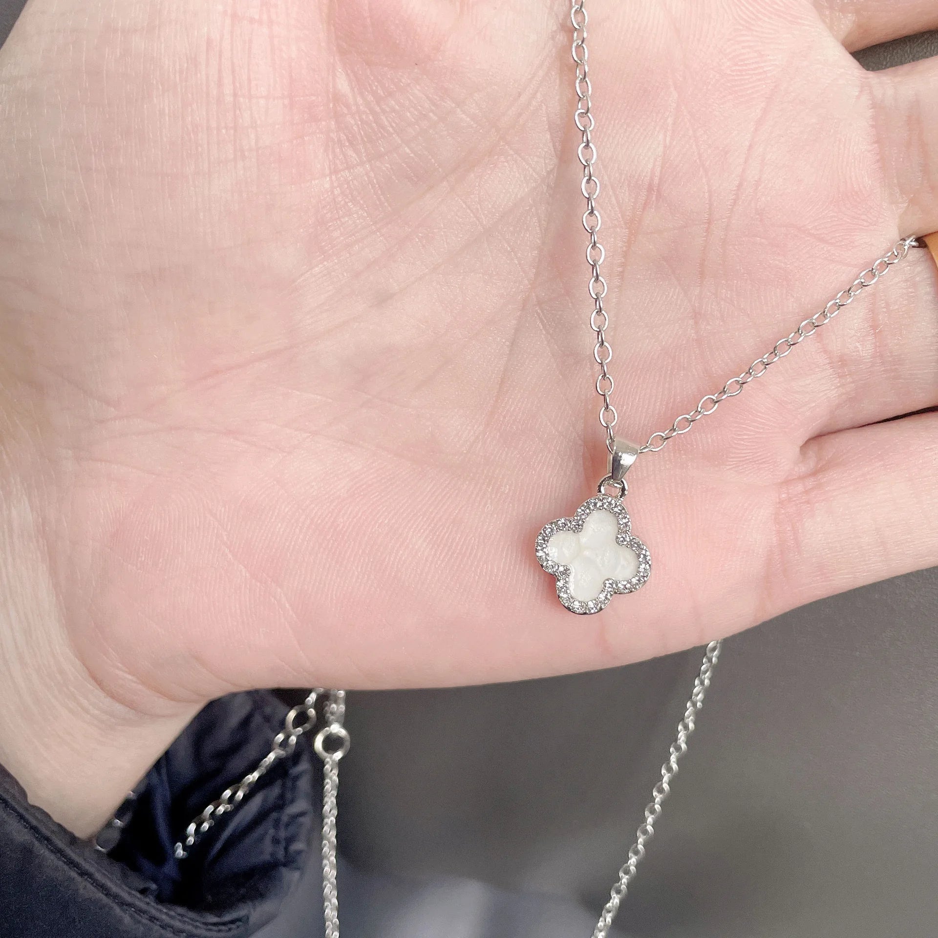 Lucky Four-leaf Clover CZ Necklace For Women's Dynamic Fashion Birthday Gift Clavicle Chain Versatile Fashion Accessories